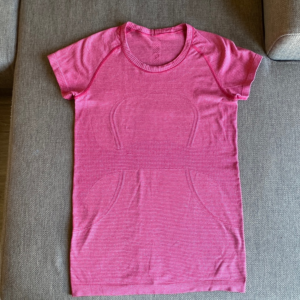 Lululemon T shirt